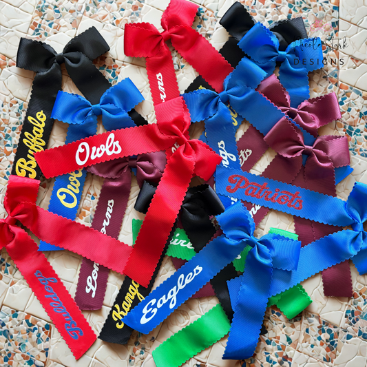 *** Final Sale***    Long Tailed Scalloped Hair Bow with Mascot Name.   (Can Add Childs Name on Opposite side-$2.00 extra.          *****SOLD OUT******